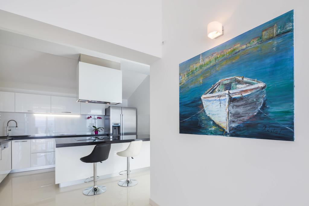 Beach Penthouse Diamond Omiš Extérieur photo