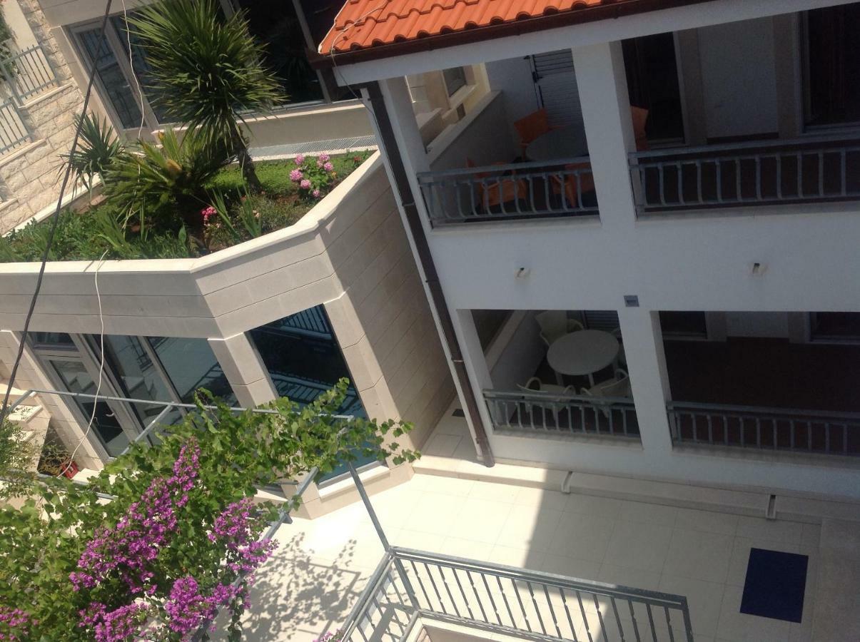 Beach Penthouse Diamond Omiš Extérieur photo