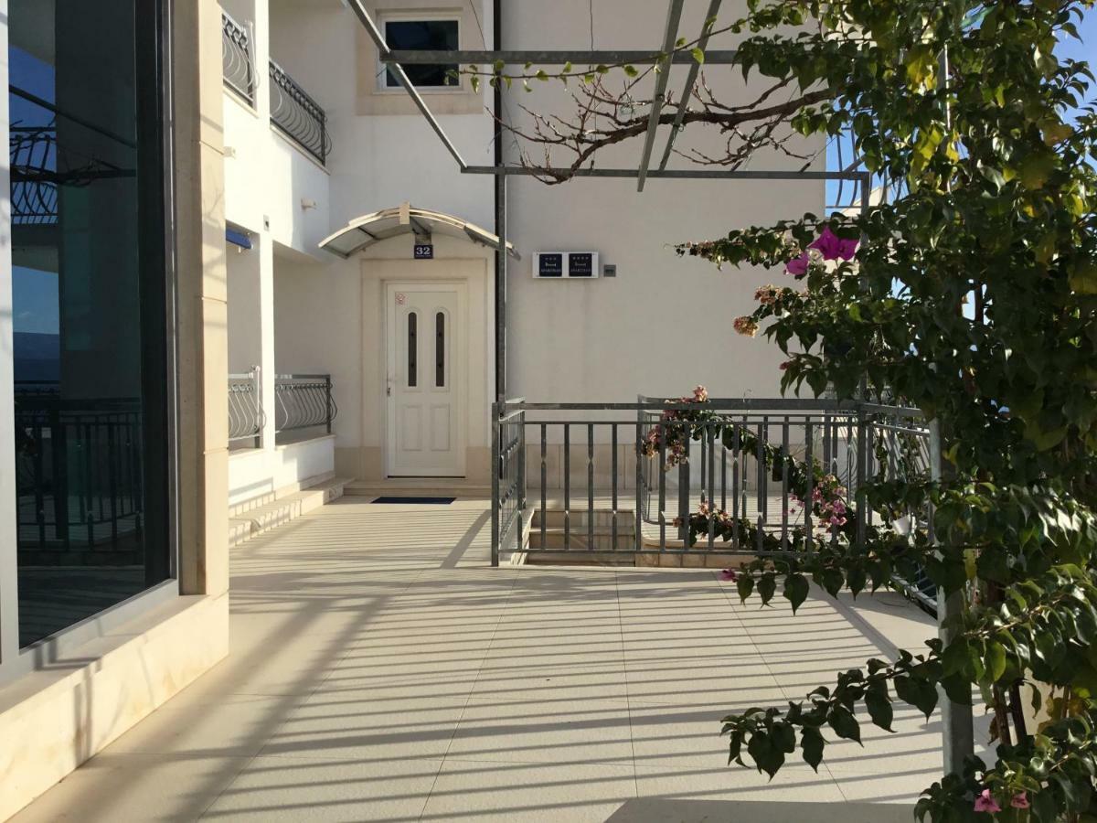 Beach Penthouse Diamond Omiš Extérieur photo